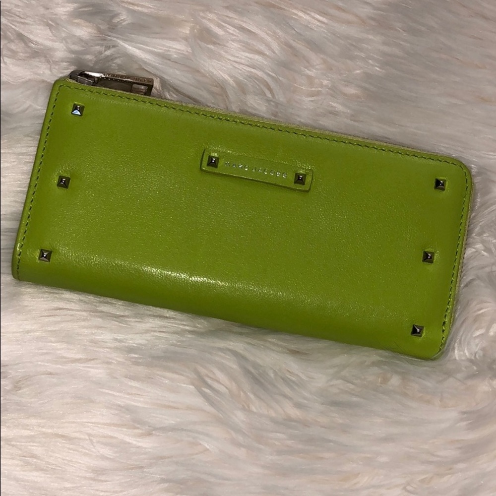 Marc Jacobs Full Size Wallet 💚